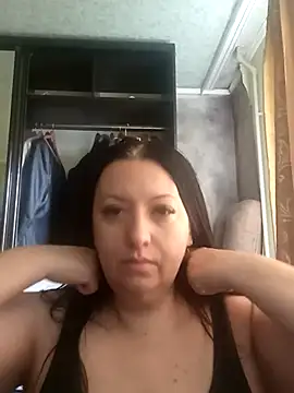 Snapshot of Veronica-Celie chatting on November 24, 7:30 am Veronica-Celie online show from November 24, 7:30 am