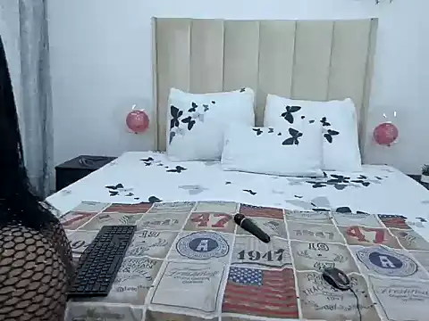 Pearl 00 online show from February 13, 6:30 am