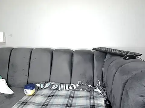 Pearl 00 online show from December 17, 2:39 am