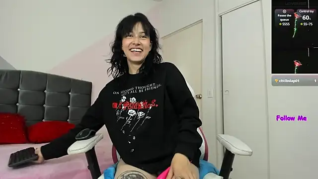 Camcrush   online show from January 26, 1:36 pm