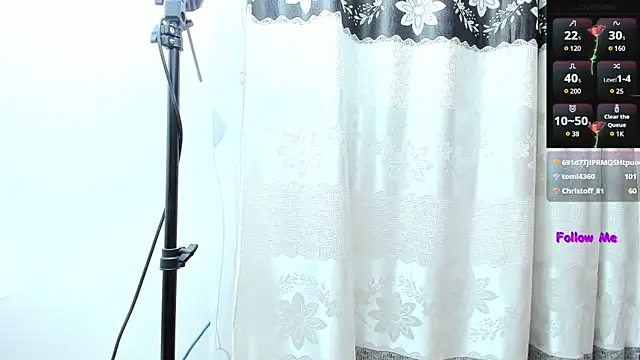 Camcrush   online show from February 12, 10:37 pm