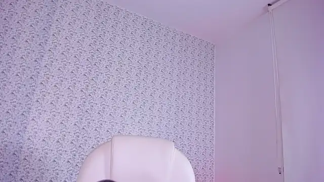 Snapshot of Sarajonnes chatting on February 19, 8:41 pm Sarajonnes online show from February 19, 8:41 pm