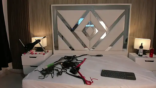 ValentinaThomas online show from September 11, 7:58 pm