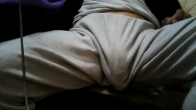 Snapshot of xxxlhung4uxxx chatting on May 23, 6:18 am xxxlhung4uxxx online show from May 23, 6:18 am