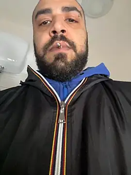 Dikkiduohottt online show from March 12, 9:37 am