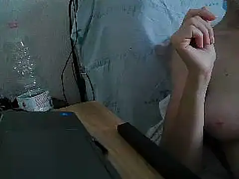 Snapshot of VeneRed chatting on July 28, 12:34 pm VeneRed online show from July 28, 12:34 pm