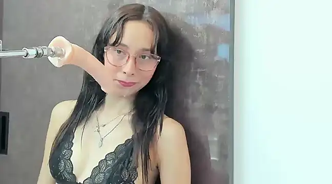 Snapshot of doll_bella_ chatting on January 14, 7:53 pm doll bella online show from January 14, 7:53 pm