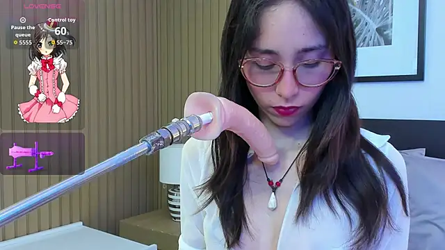 Snapshot of doll_bella_ chatting on May 9, 8:03 pm doll bella online show from May 9, 8:03 pm