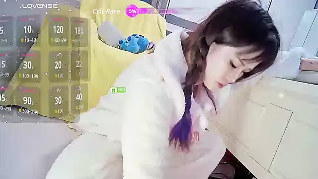 Snapshot of CN-Shanshan chatting on November 17, 12:49 am CN-Shanshan online show from November 17, 12:49 am