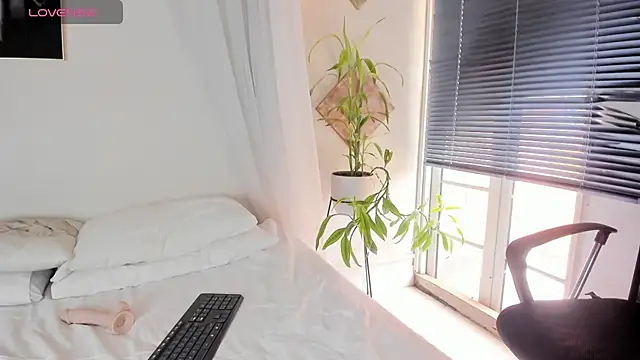 Cristal Cutte online show from December 24, 2:44 pm