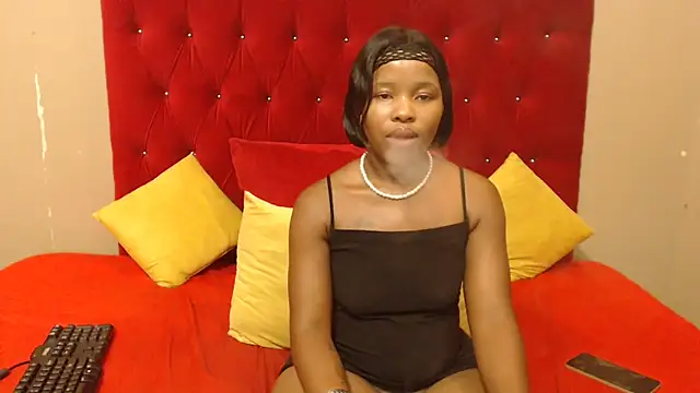 sexyboitypetite23 online show from January 20, 3:50 pm