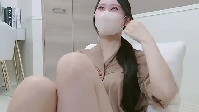 yuki room online show from March 2, 12:23 pm