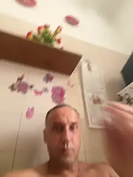 Snapshot of Lecatore80 chatting on June 27, 12:22 pm Lecatore80 online show from June 27, 12:22 pm
