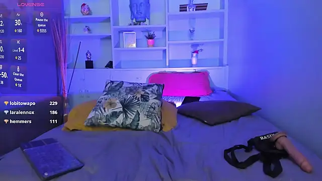 Lucy Williiams online show from February 22, 11:35 pm