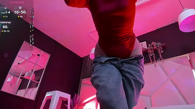 Lucy Williiams online show from September 11, 12:27 pm