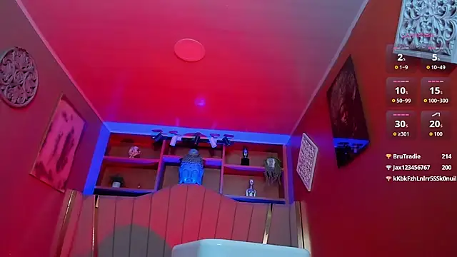 Lucy Williiams online show from October 3, 12:57 pm