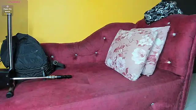 valeria hurtado online show from October 2, 2:07 am