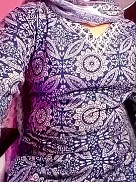 Snapshot of Indianhyna chatting on November 3, 5:31 am Indianhyna online show from November 3, 5:31 am