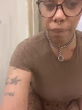 Princess Desirae online show from May 5, 6:32 am