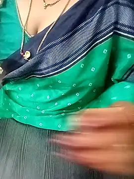 Snapshot of your-sameera chatting on May 8, 4:18 am your-sameera online show from May 8, 4:18 am