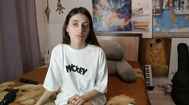 Snapshot of Iren chatting on March 6, 10:58 pm Iren online show from March 6, 10:58 pm