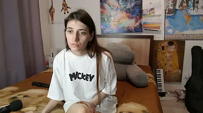 Snapshot of Iren chatting on March 7, 2:04 am Iren online show from March 7, 2:04 am