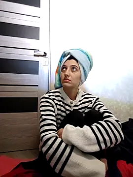 Snapshot of Iren chatting on December 14, 4:51 am Iren online show from December 14, 4:51 am