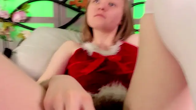 Snapshot of LilianSwall chatting on December 20, 5:51 pm LilianSwall online show from December 20, 5:51 pm