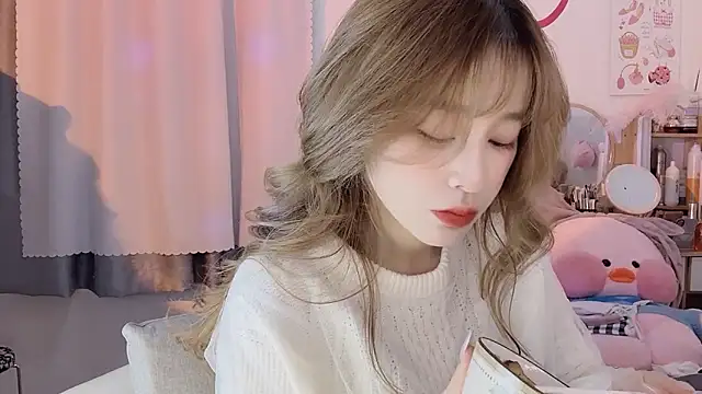 Snapshot of Carly_1 chatting on December 24, 8:44 am Carly 1 online show from December 24, 8:44 am