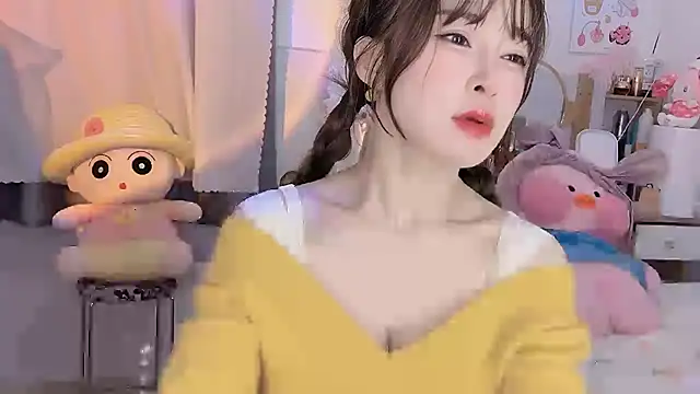 Snapshot of Carly_1 chatting on February 22, 12:08 pm Carly 1 online show from February 22, 12:08 pm