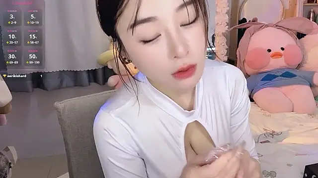 Snapshot of Carly_1 chatting on February 28, 10:52 am Carly 1 online show from February 28, 10:52 am