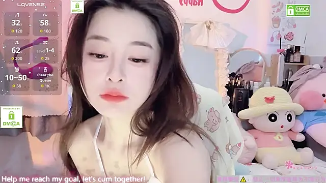 Snapshot of Carly_1 chatting on November 19, 8:36 am Carly 1 online show from November 19, 8:36 am