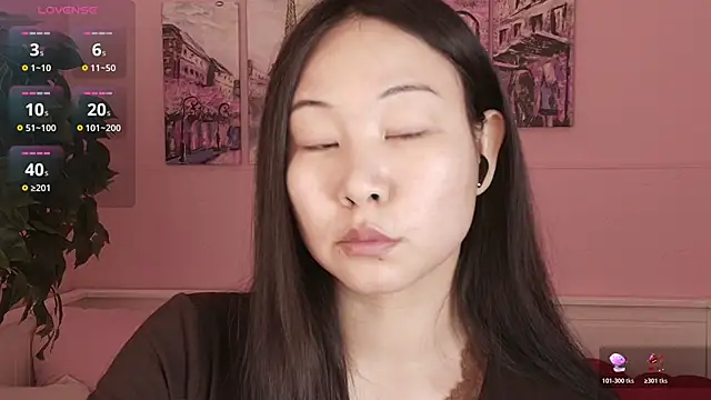 Snapshot of Inari_Okami_ chatting on May 30, 10:23 am Inari Okami online show from May 30, 10:23 am