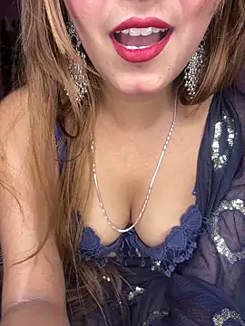 Snapshot of Diamond_queeen chatting on November 23, 8:41 pm Diamond queeen online show from November 23, 8:41 pm