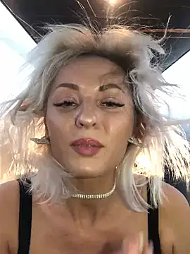 Snapshot of Diamond_Bunny_ chatting on December 26, 6:54 pm Diamond Bunny online show from December 26, 6:54 pm