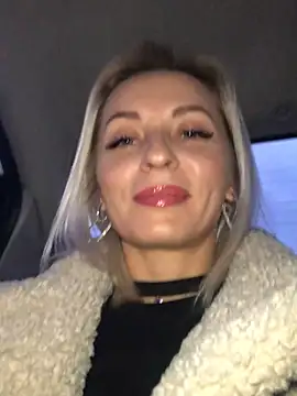 Snapshot of Diamond_Bunny_ chatting on January 18, 1:51 pm Diamond Bunny online show from January 18, 1:51 pm