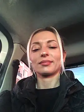 Snapshot of Diamond_Bunny_ chatting on February 6, 12:05 pm Diamond Bunny online show from February 6, 12:05 pm