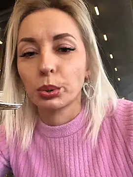 Snapshot of Diamond_Bunny_ chatting on February 10, 2:59 pm Diamond Bunny online show from February 10, 2:59 pm