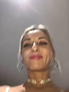 Snapshot of Diamond_Bunny_ chatting on February 19, 4:00 pm Diamond Bunny online show from February 19, 4:00 pm