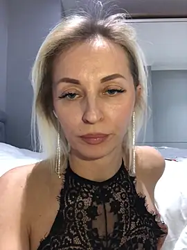 Snapshot of Diamond_Bunny_ chatting on February 25, 7:14 pm Diamond Bunny online show from February 25, 7:14 pm