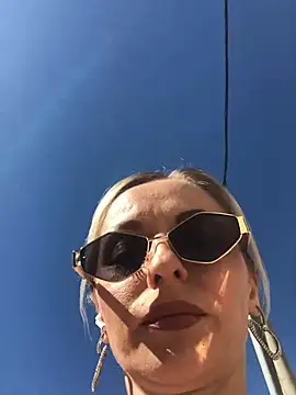 Snapshot of Diamond_Bunny_ chatting on March 7, 11:40 am Diamond Bunny online show from March 7, 11:40 am