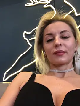 Snapshot of Diamond_Bunny_ chatting on March 15, 12:45 pm Diamond Bunny online show from March 15, 12:45 pm