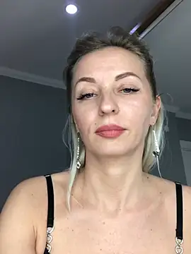 Snapshot of Diamond_Bunny_ chatting on March 19, 6:55 pm Diamond Bunny online show from March 19, 6:55 pm