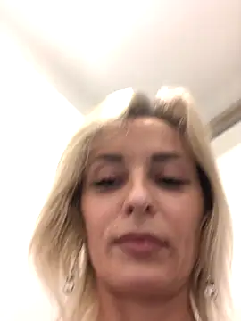 Snapshot of Diamond_Bunny_ chatting on September 13, 3:34 pm Diamond Bunny online show from September 13, 3:34 pm