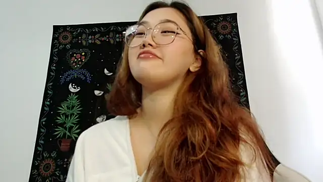 Snapshot of Jennatyan chatting on September 9, 6:02 am Jennatyan online show from September 9, 6:02 am