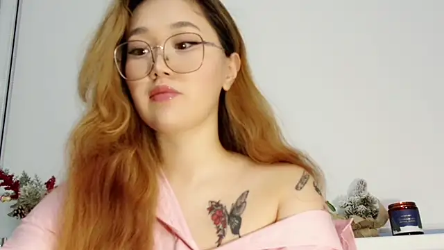 Snapshot of Jennatyan chatting on November 27, 11:01 am Jennatyan online show from November 27, 11:01 am