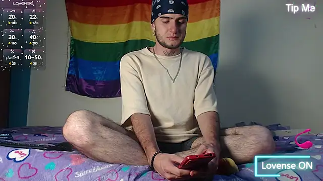 Snapshot of Dante_Bear_ chatting on February 5, 2:08 am Dante Bear online show from February 5, 2:08 am