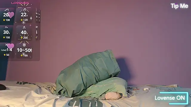 Snapshot of Dante_Bear_ chatting on September 21, 8:54 pm Dante Bear online show from September 21, 8:54 pm