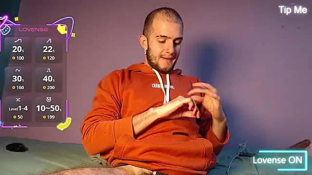 Snapshot of Dante_Bear_ chatting on October 29, 2:14 am Dante Bear online show from October 29, 2:14 am