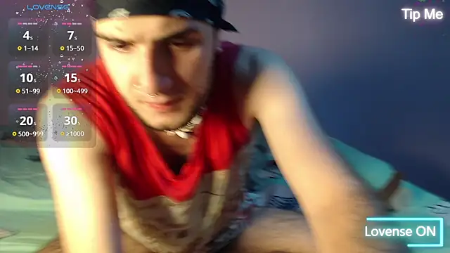 Snapshot of Dante_Bear_ chatting on November 22, 2:21 am Dante Bear online show from November 22, 2:21 am